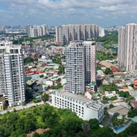 Giá nhà đất tại TP Hồ Chí Minh neo ở mức cao